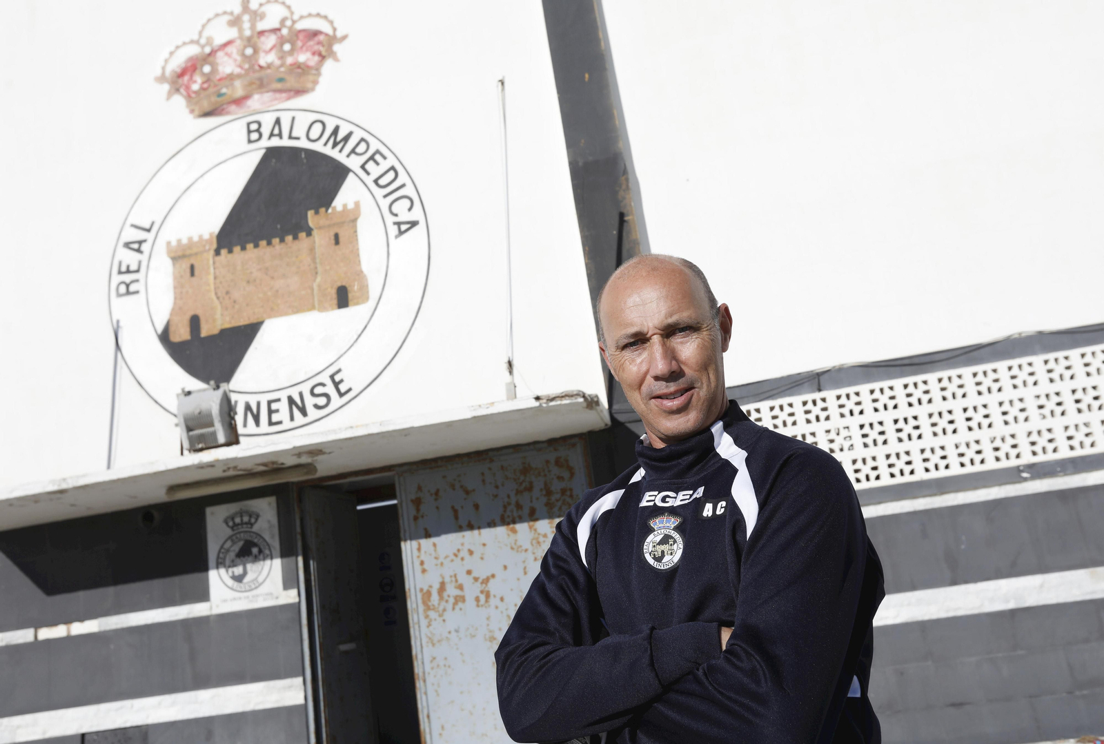 Antonio Calderón, a las puertas del estadio Municipal