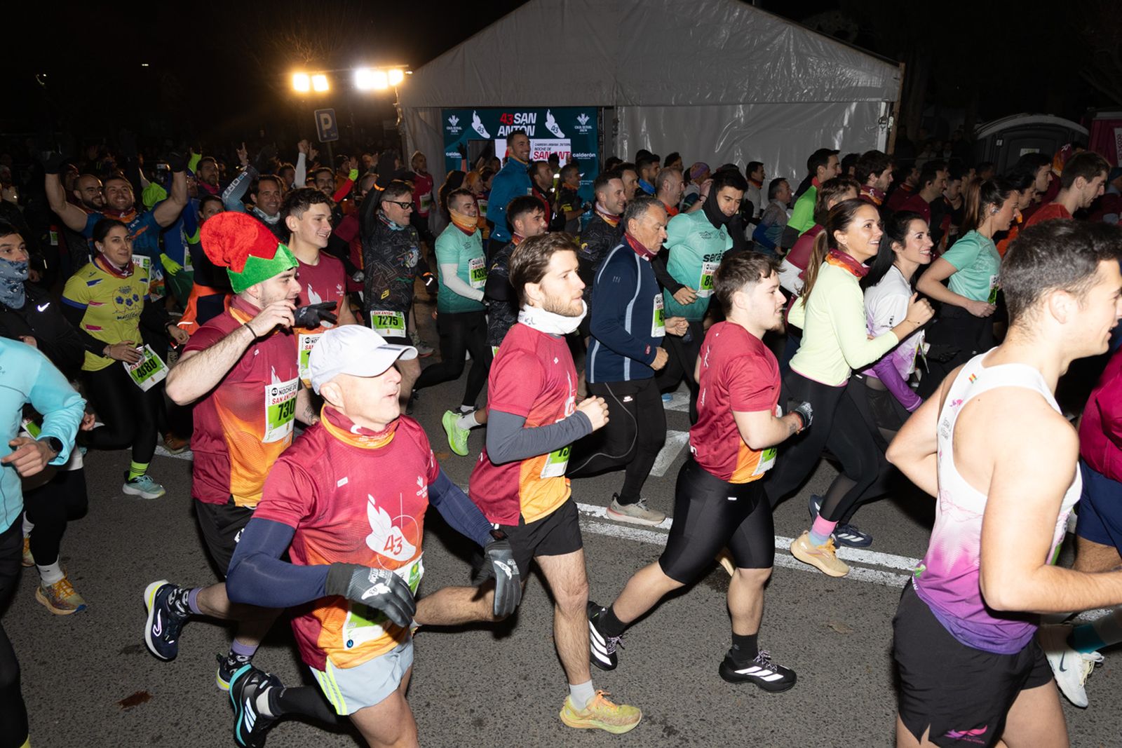 Encuéntrate en la salida de la Carrera de San Antón 2026 (1), en imágenes