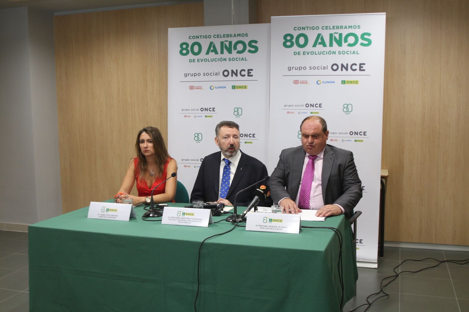 Gema Pozo Arenas, Cristóbal Martínez Fernández y Pascual Gualda Alonso durante la presentación de su memoria social y económica.