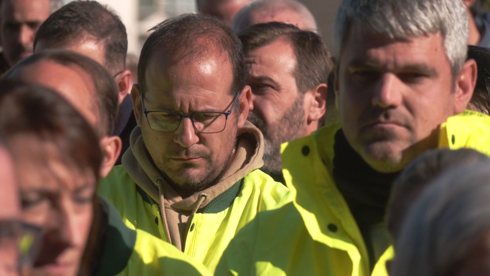 Minuto de silencio de los trabajadores de Renfe tras la tragedia en Adamuz