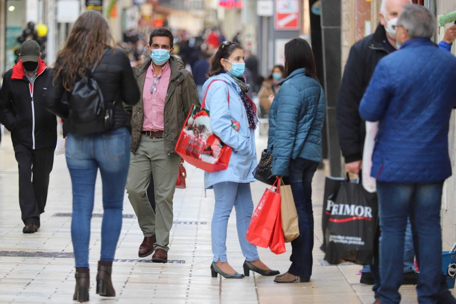 Ambiente de las calles del centro en el Black Friday