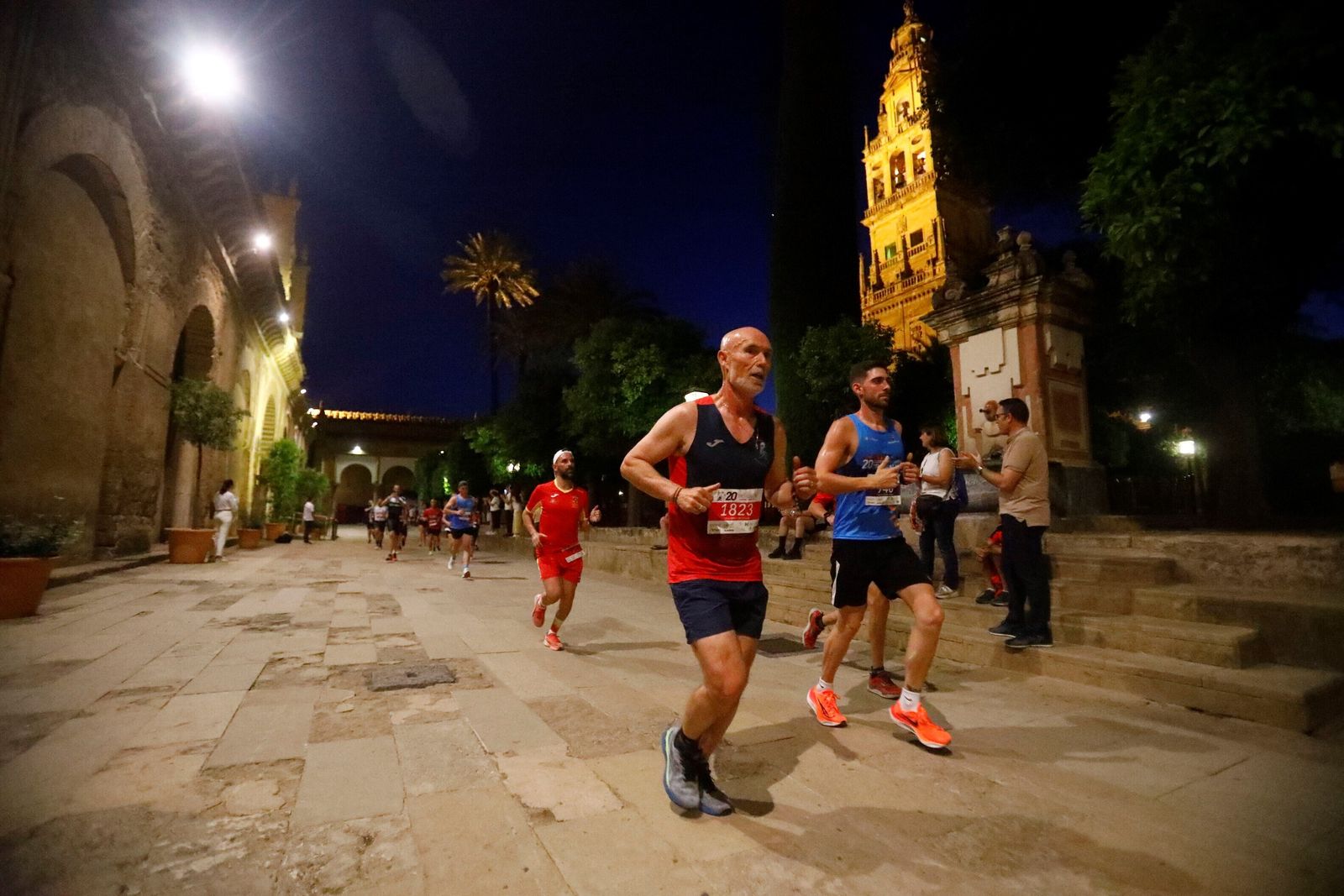 Las mejores fotos de la XX edición de la Nocturna Trotacalles en Córdoba