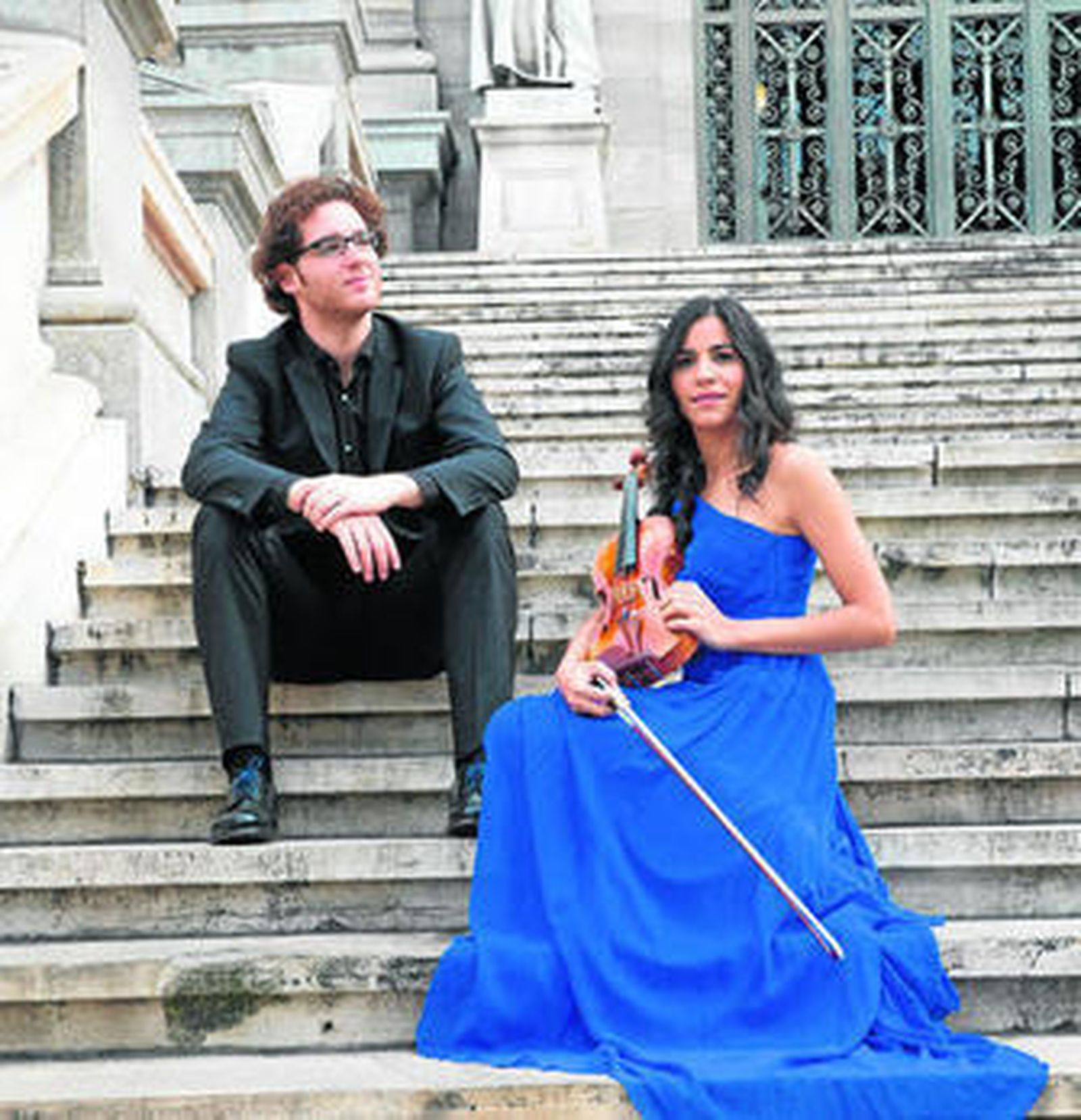 Ana María Valderrama debuta en un CD en solitario acompañada por Luis del Valle.