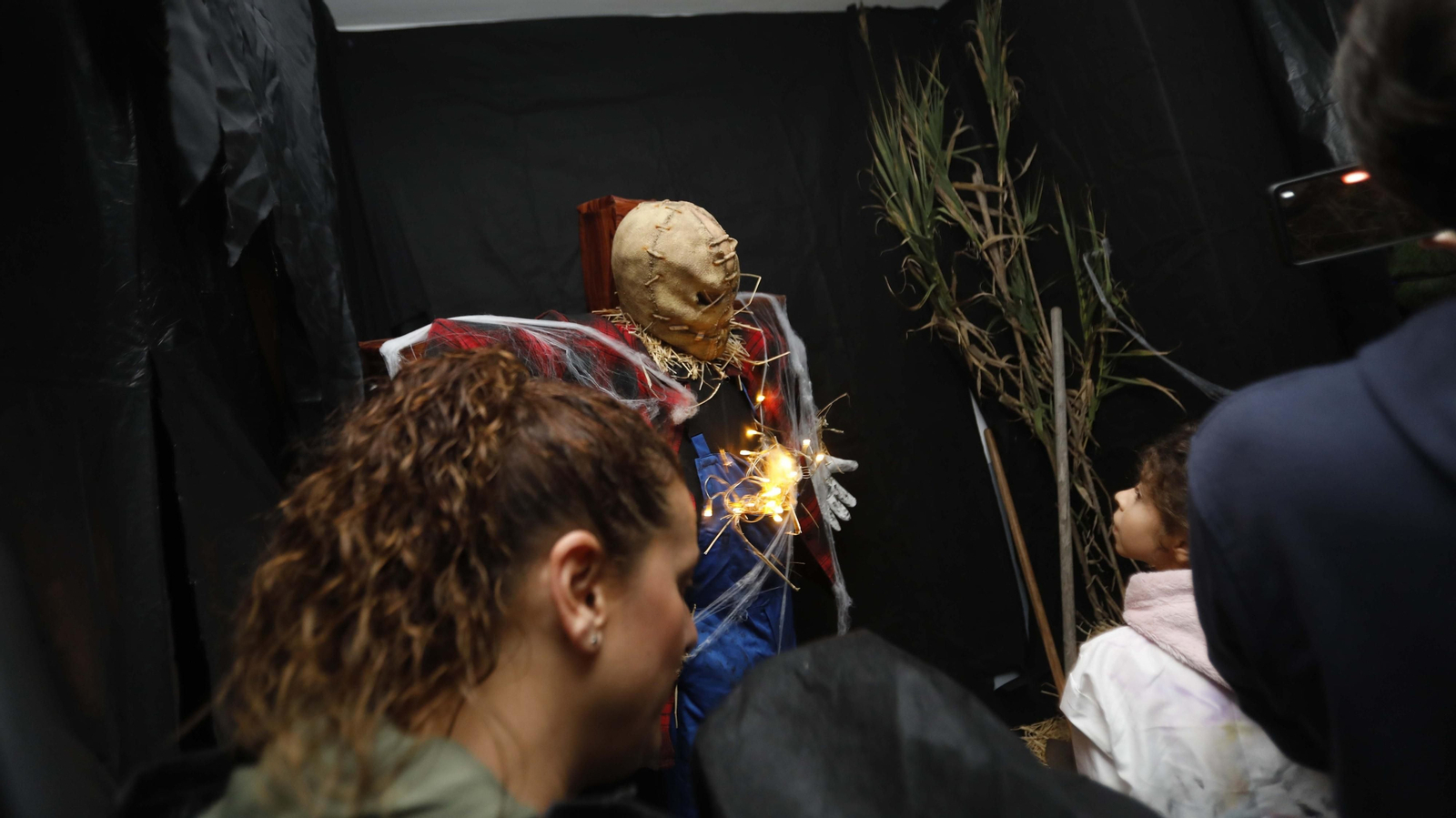 La noche de Halloween en la casa del terror