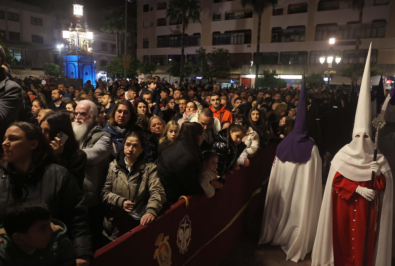 Fotos del Jueves Santo en Algeciras: Tres Caídas y Nazareno