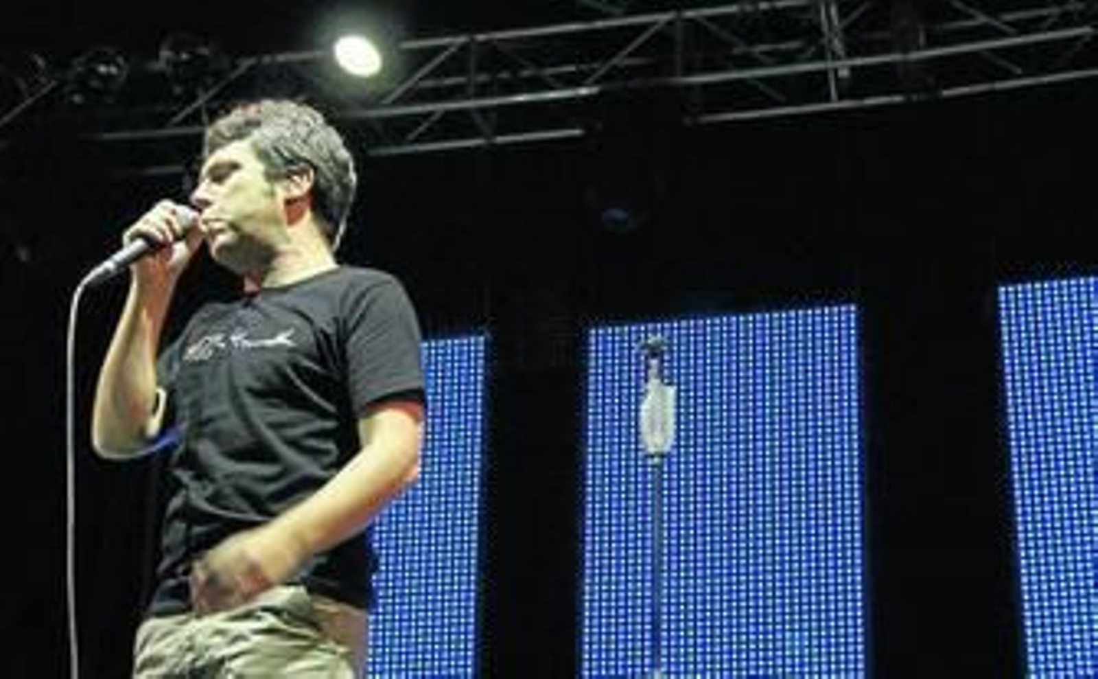 Iván Ferreiro durante su actuación en el Playmusic Festival.