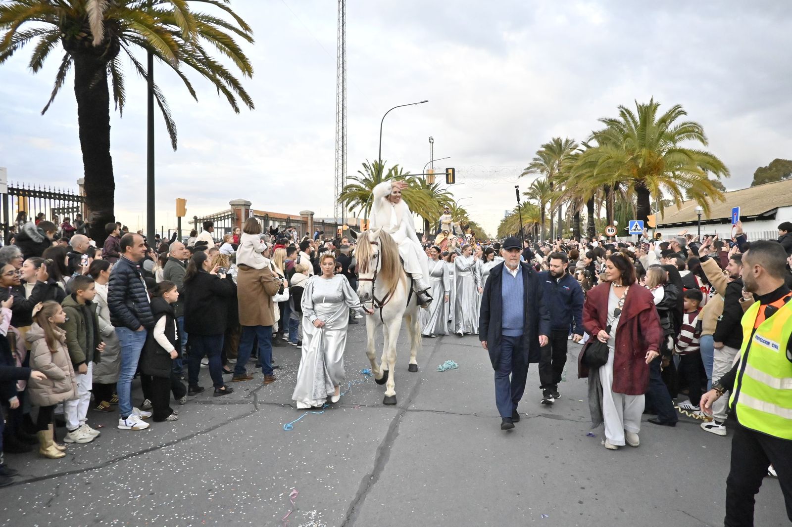Las mejores fotografías de la llegada de los Reyes Magos a Huelva