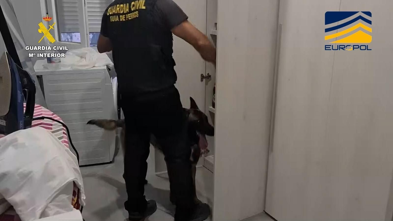 Registros de la Guardia Civil en San Roque y La Línea.