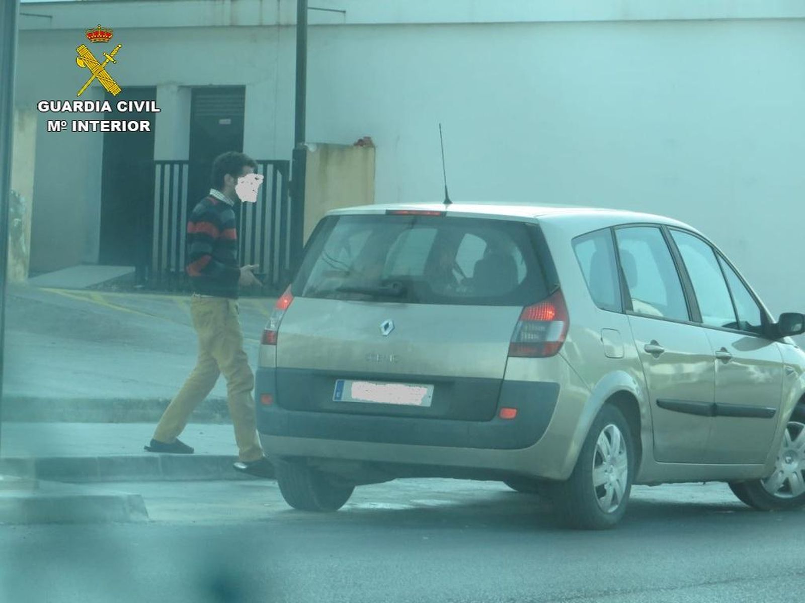 Imágenes de la Guardia Civil durante la investigación.