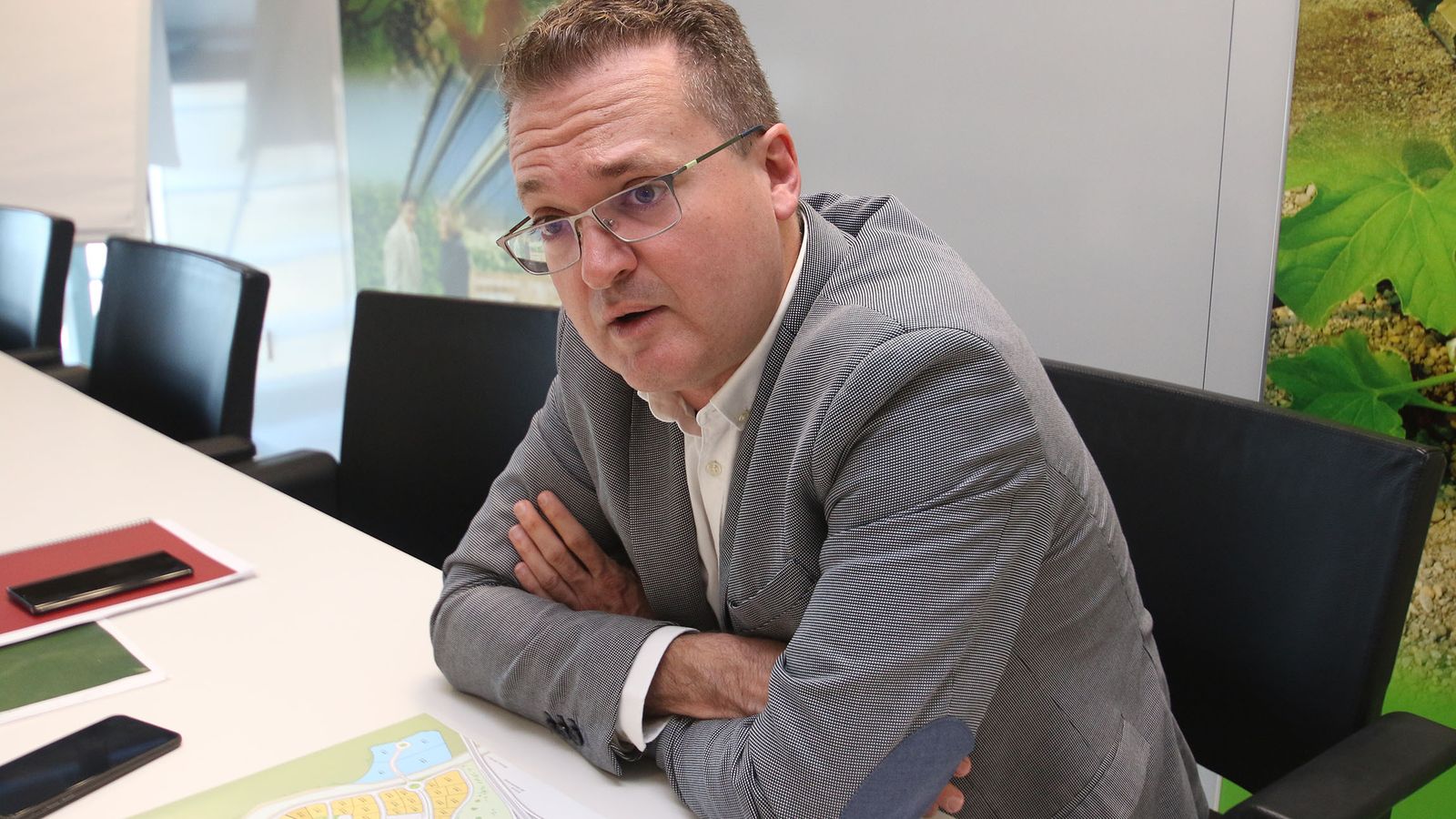 El director general del PITA, Diego Clemente, en su despacho