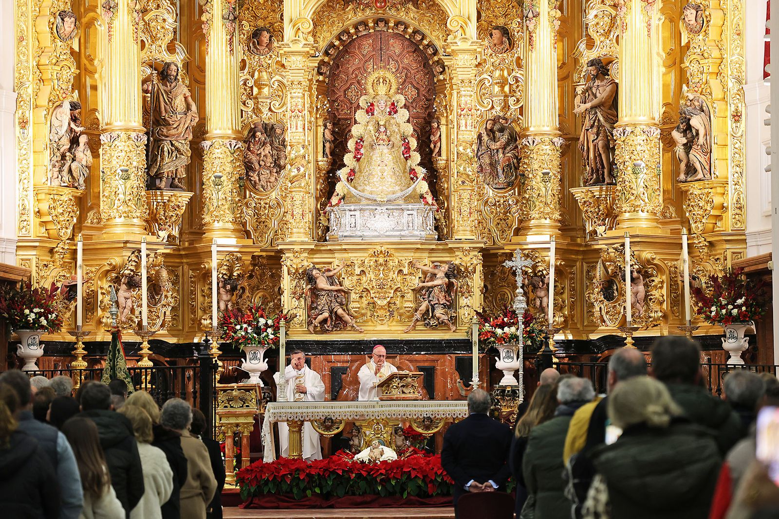 Sabatina y Bendición de nuevos atributos para la Virgen del Rocío