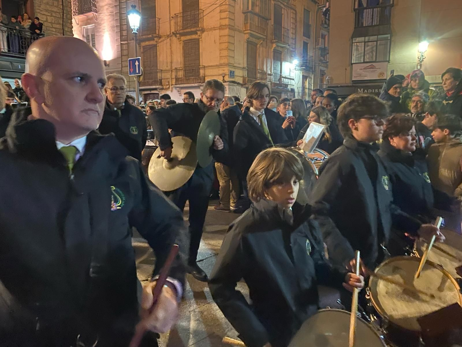 En imágenes: el Yaciente paseó su luto por las calles del centro de Jaén capital