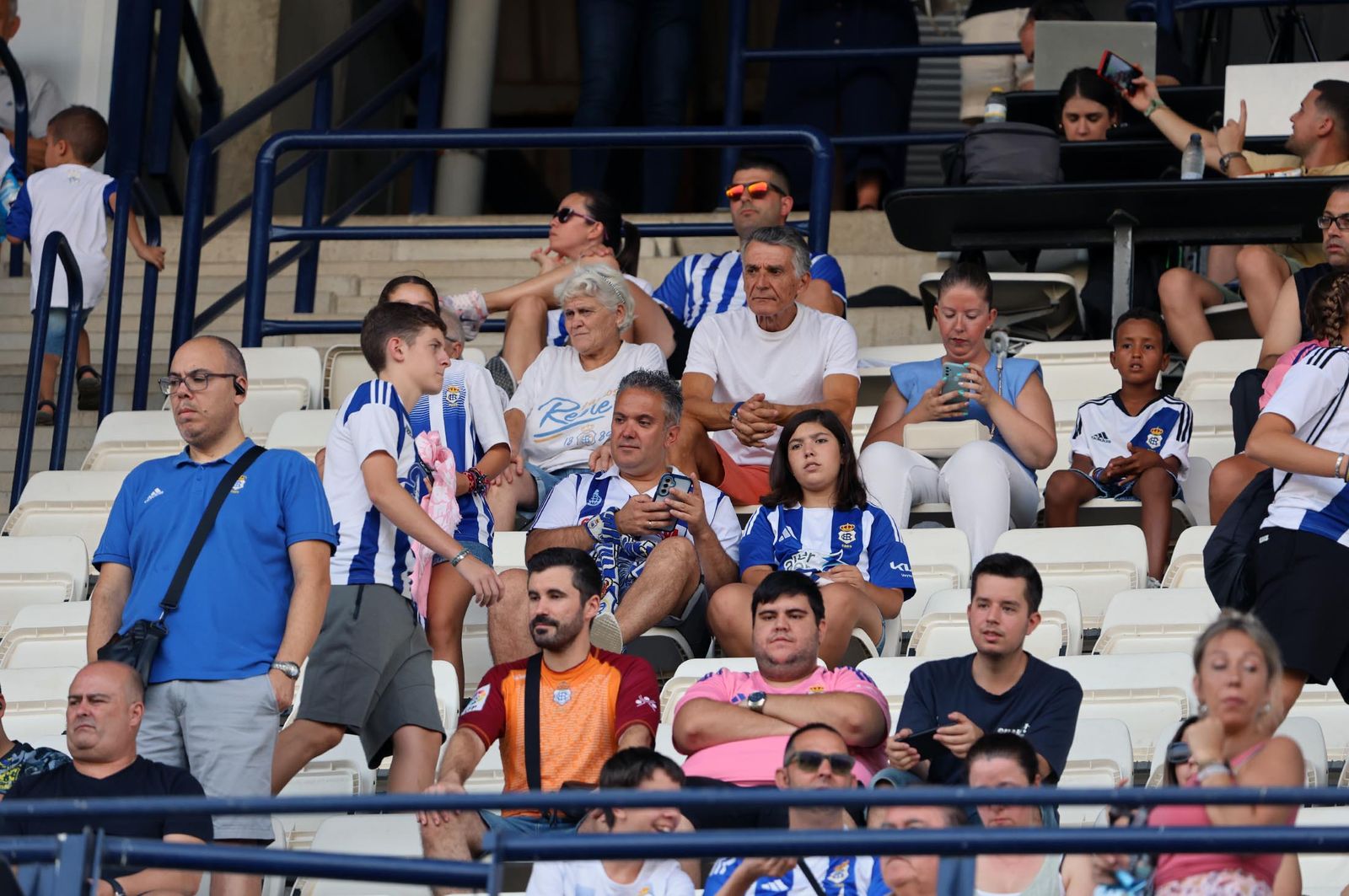 Búscate en las gradas del estadio en la celebración del Trofeo Colombino