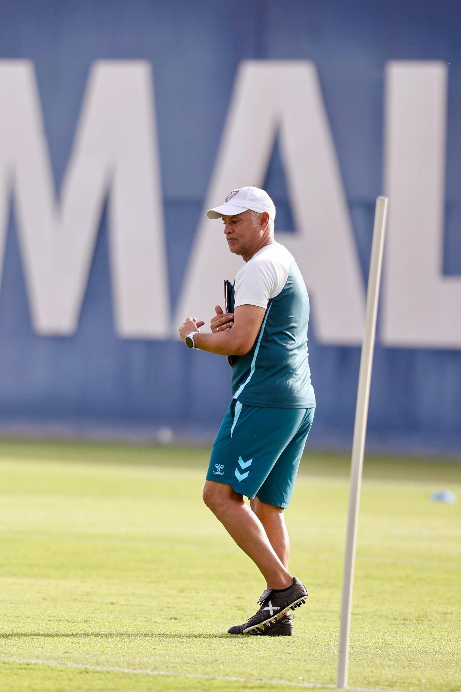 Haitam Abaida, "el mejor fichaje del Málaga", se entrena con el grupo