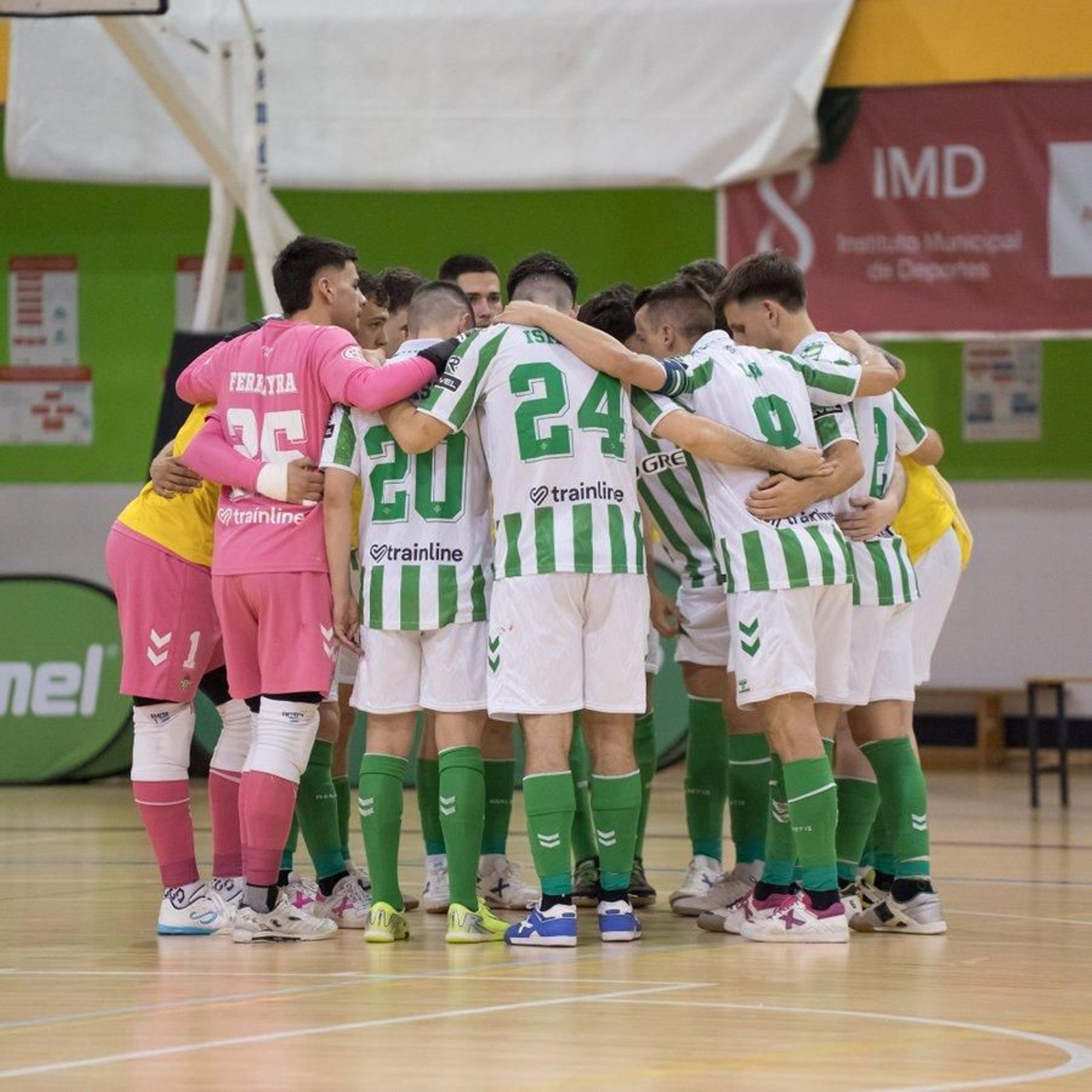 Un homenaje a la corta e intensa trayectoria del Betis Futsal, en imágenes