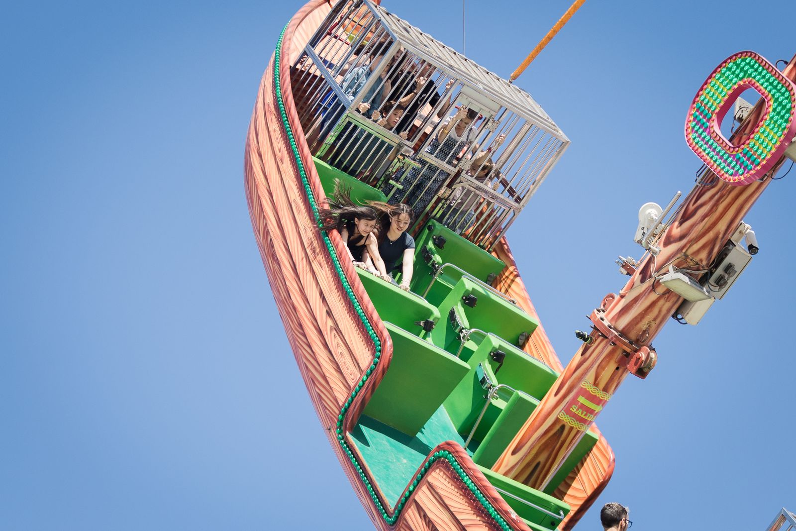 Calor y ambiente en el último día de la Feria de Jerez