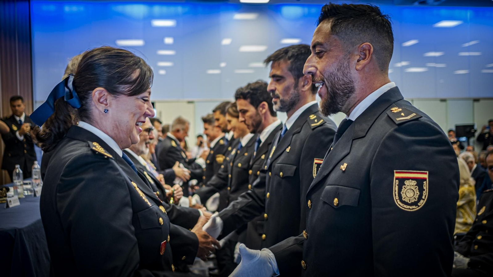 Las imágenes de la celebración del acto del Día de la Policía Nacional en Cádiz.