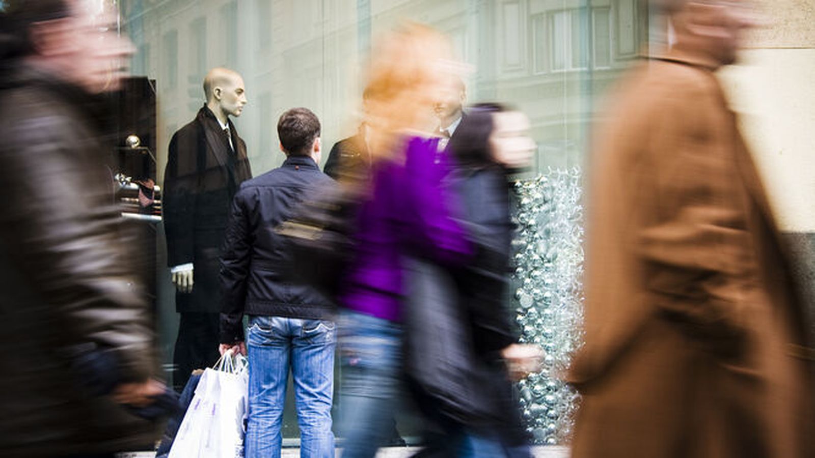 ¿No has cobrado el paro en agosto? Este mes  cambia el día de pago del desempleo y el ERTE