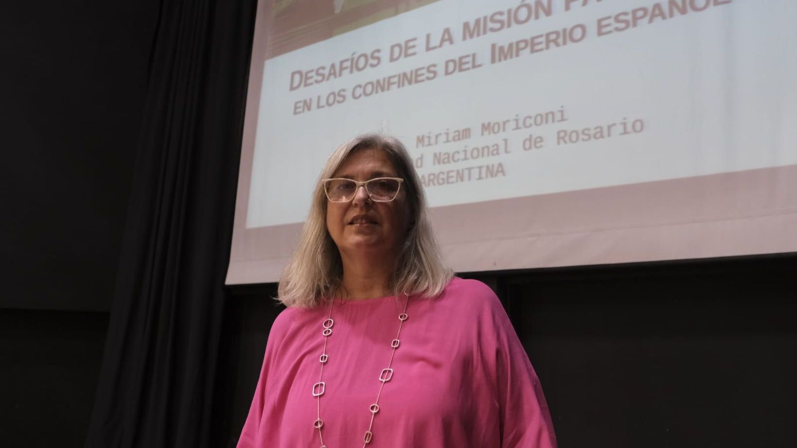 La historiadora Miriam Moriconi, en la conferencia.