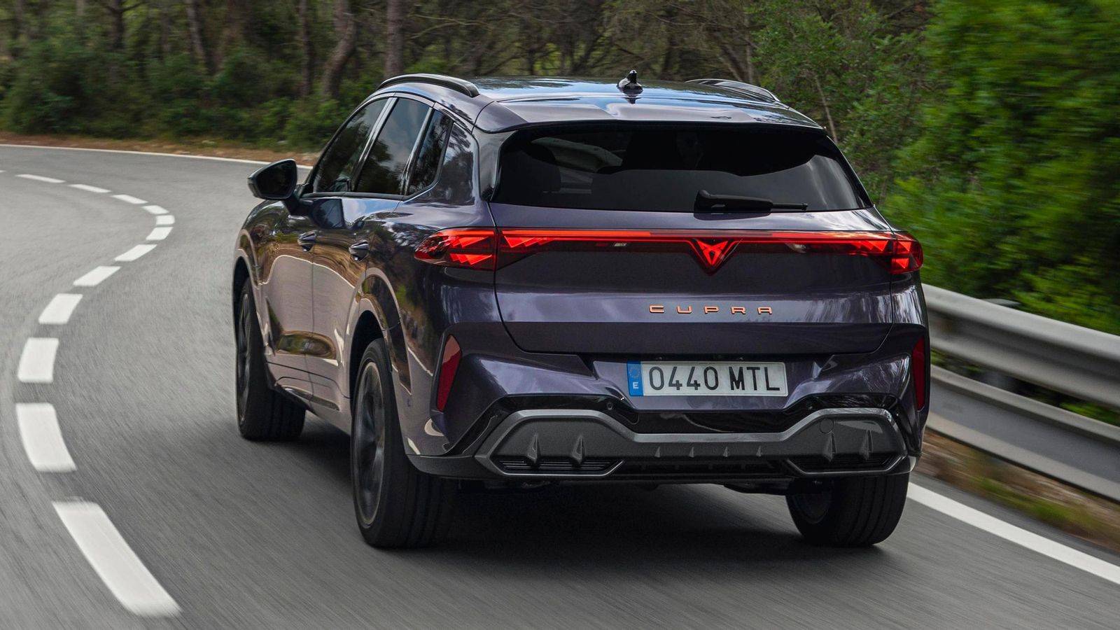 La amortiguación adaptativa puede ser un plus interesante si se circula con frecuencia por carreteras de firme irregular.