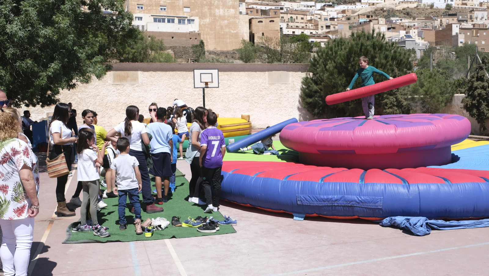 Imágenes de los juegos infantiles en las Fiestas de Abla