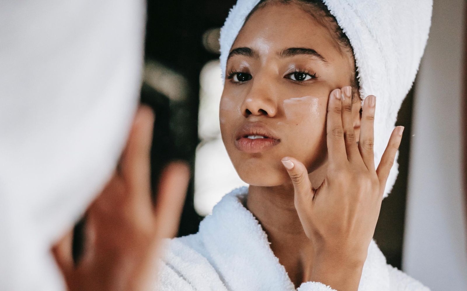 La familia Radiance sigue creciendo con su Anti-age  lifting eye contour germinal