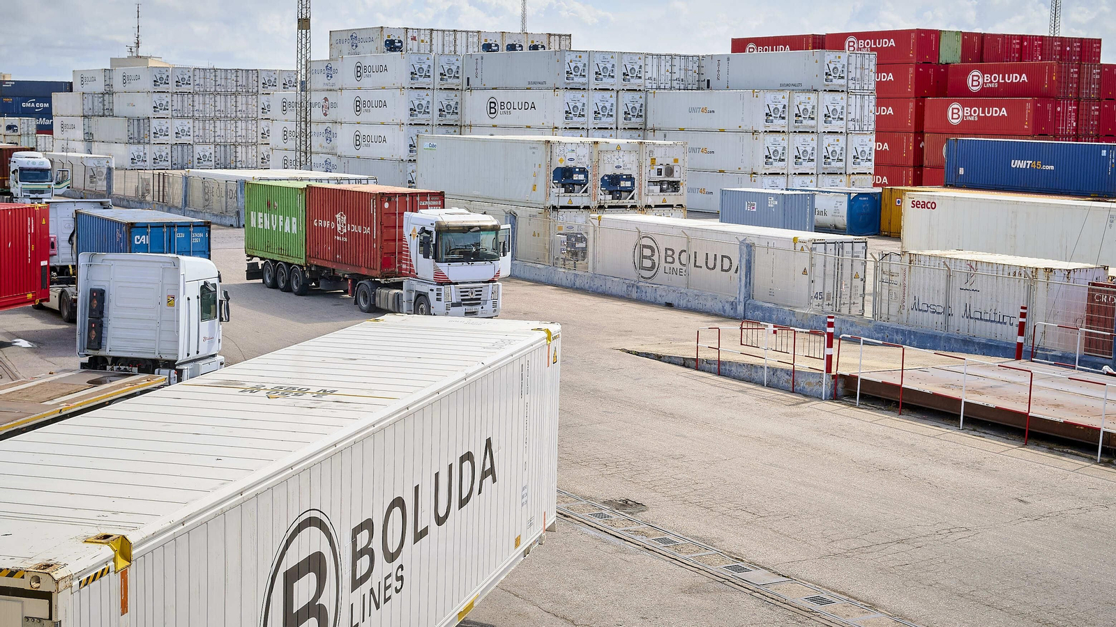 Parte del muelle Reina Sofía, que quedará libre de contenedores con la nueva terminal. Parte del muelle Reina Sofía, que quedará libre de contenedores con la nueva terminal.