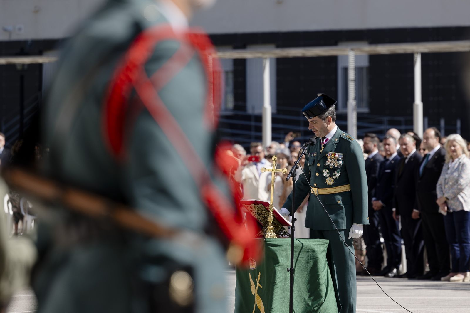 Toma de posesión del coronel Luis Martín Velasco como jefe de la Comandancia de la Guardia Civil  de Cádiz