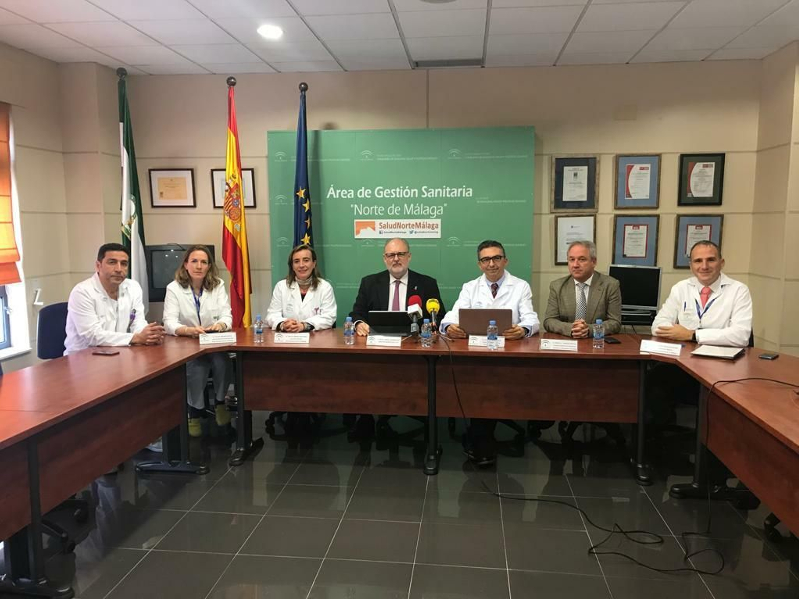 Miguel Ángel Guzmán y José López Miranda (centro), en la rueda de prensa sobre el plan de alta frecuentación. Miguel Ángel Guzmán y José López Miranda (centro), en la rueda de prensa sobre el plan de alta frecuentación.