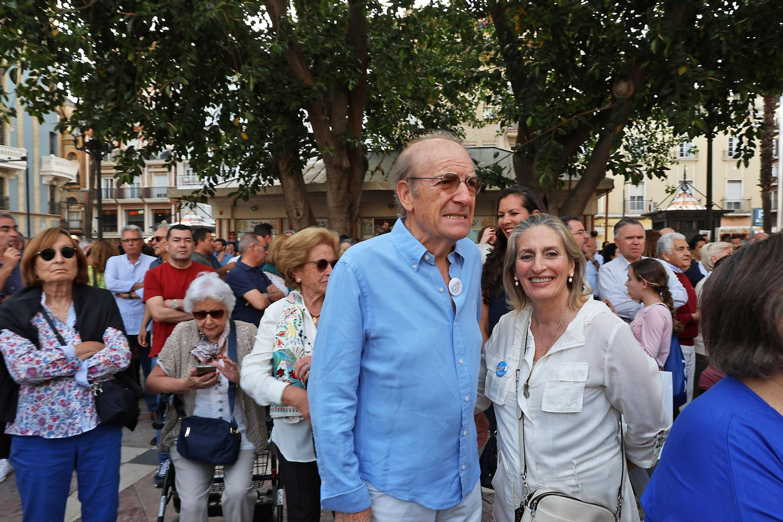 Imágenes de la concentración por las infraestructuras para Huelva