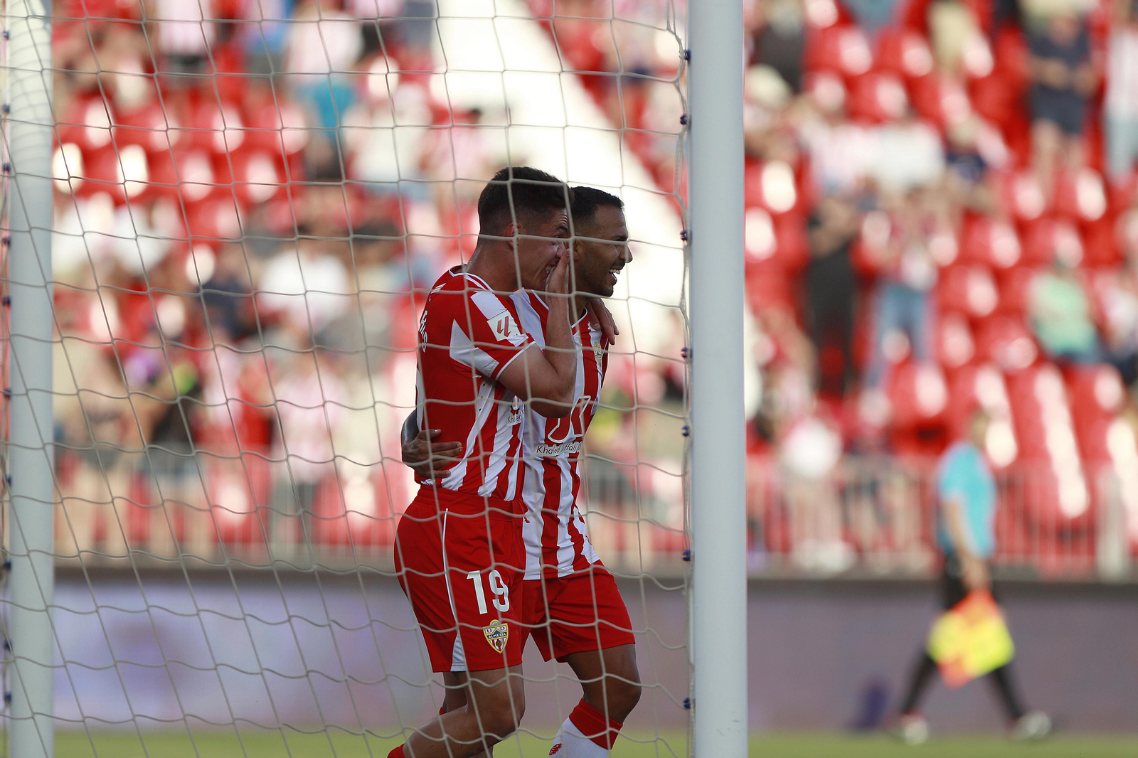 Imágenes de la gran victoria del Almería ante el Cádiz por 6 a 1