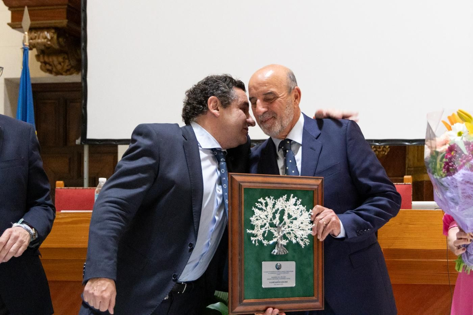La entrega del premio Ingeniero del Año en Jaén a José Santos Sánchez, en imágenes.