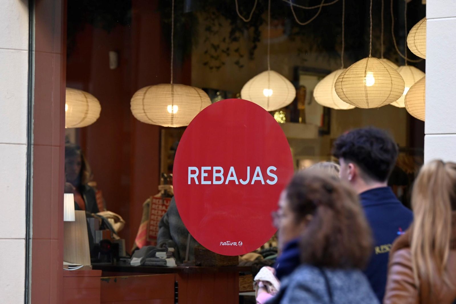 El inicio de la campaña de las rebajas de invierno en Córdoba, en imágenes
