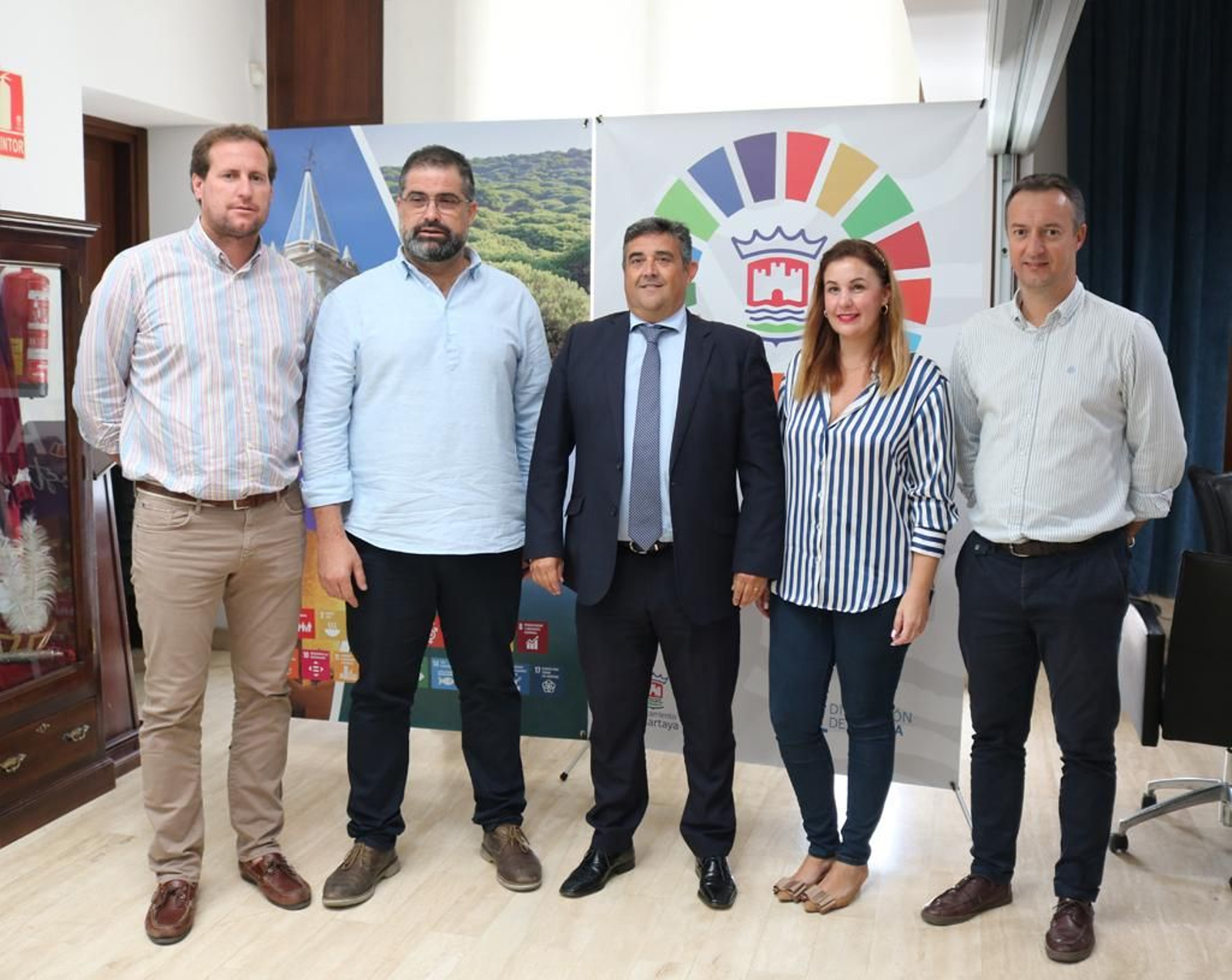 El Delegado del Gobierno de la Junta visita el Ayuntamiento de Cartaya para abordar nuevos proyectos