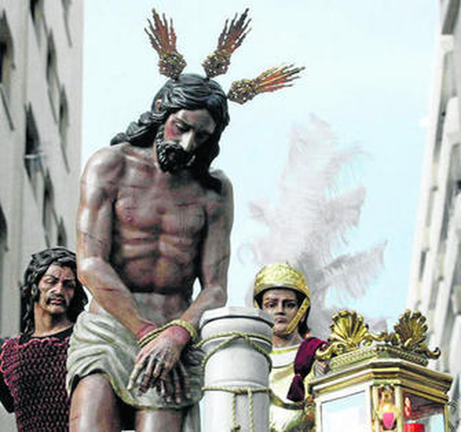 El Cristo atado a la Columna recorre el lunes las calles céntricas de la ciudad.