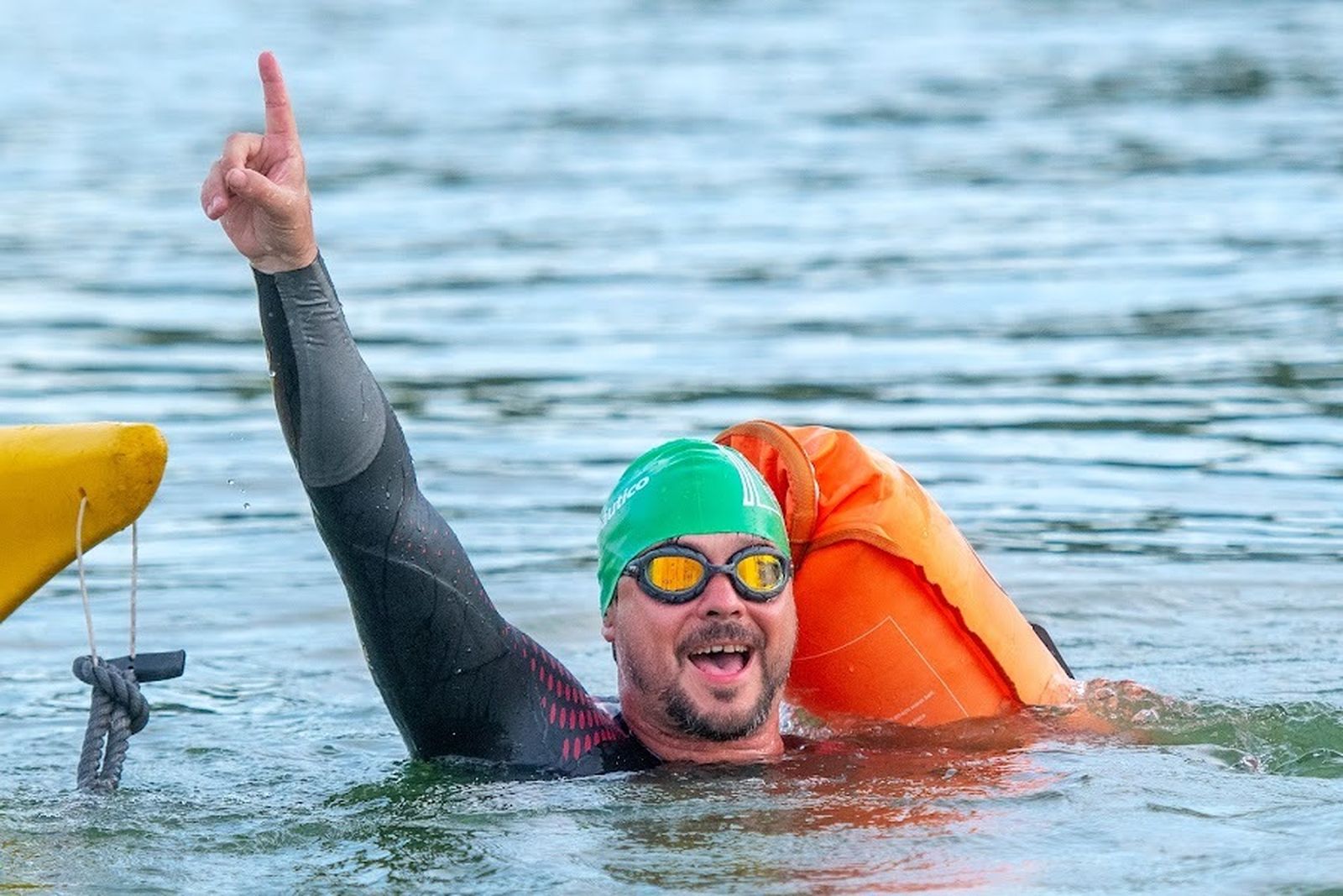 Triatlón a lo largo del Guadalquivir a beneficio de la Fundación Vicente Ferrer