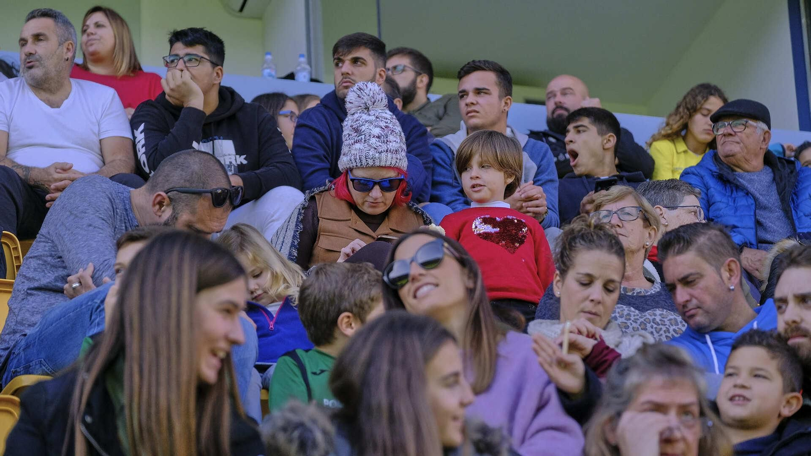 Partido de fútbol a beneficio de la Asociación de Reyes Magos en Carranza