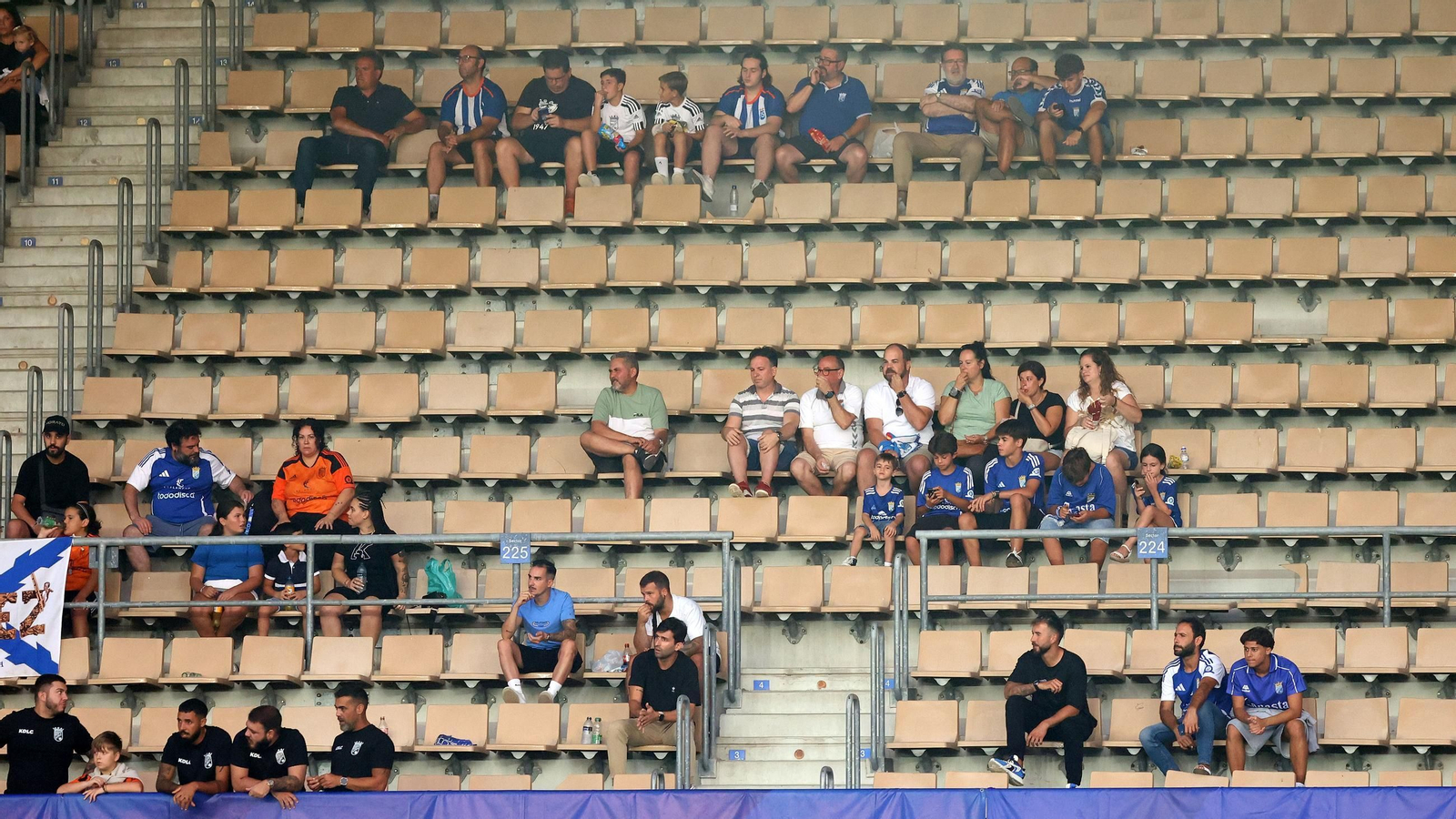 Búscate en el Trofeo Feria de la Vendimia entre el Xerez CD contra el Juventud Torremolinos en Chapín
