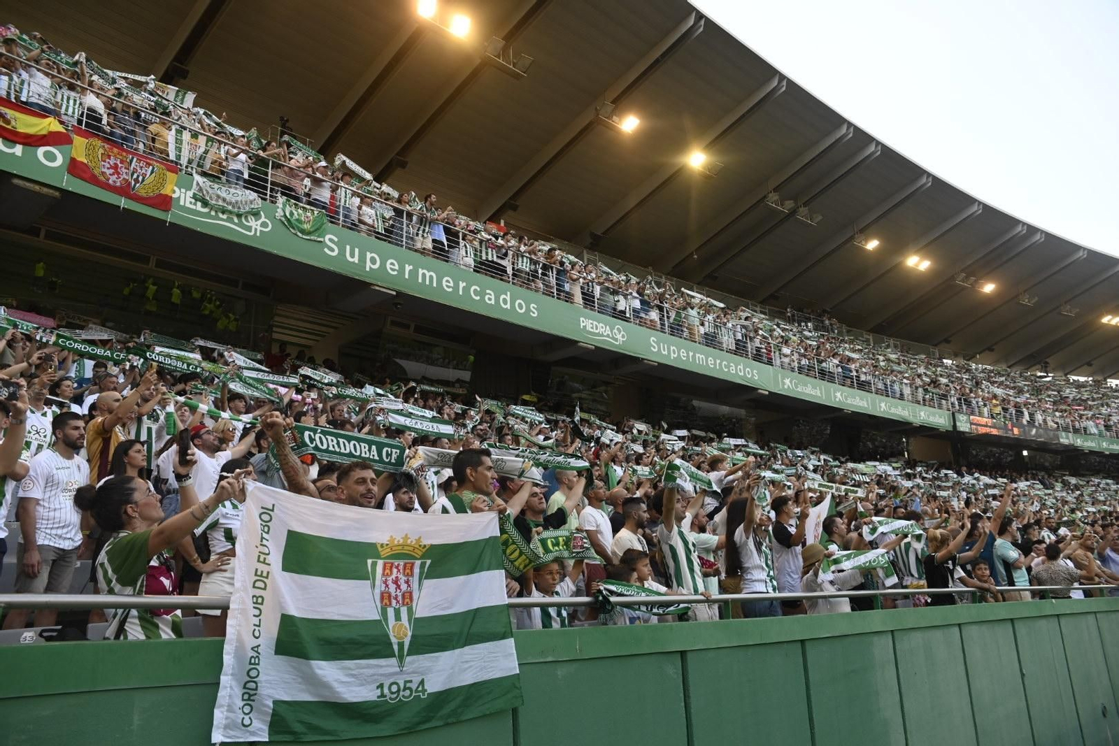 Las mejores fotos del ambiente en El Arcángel para el Córdoba CF - Barcelona Atlétic