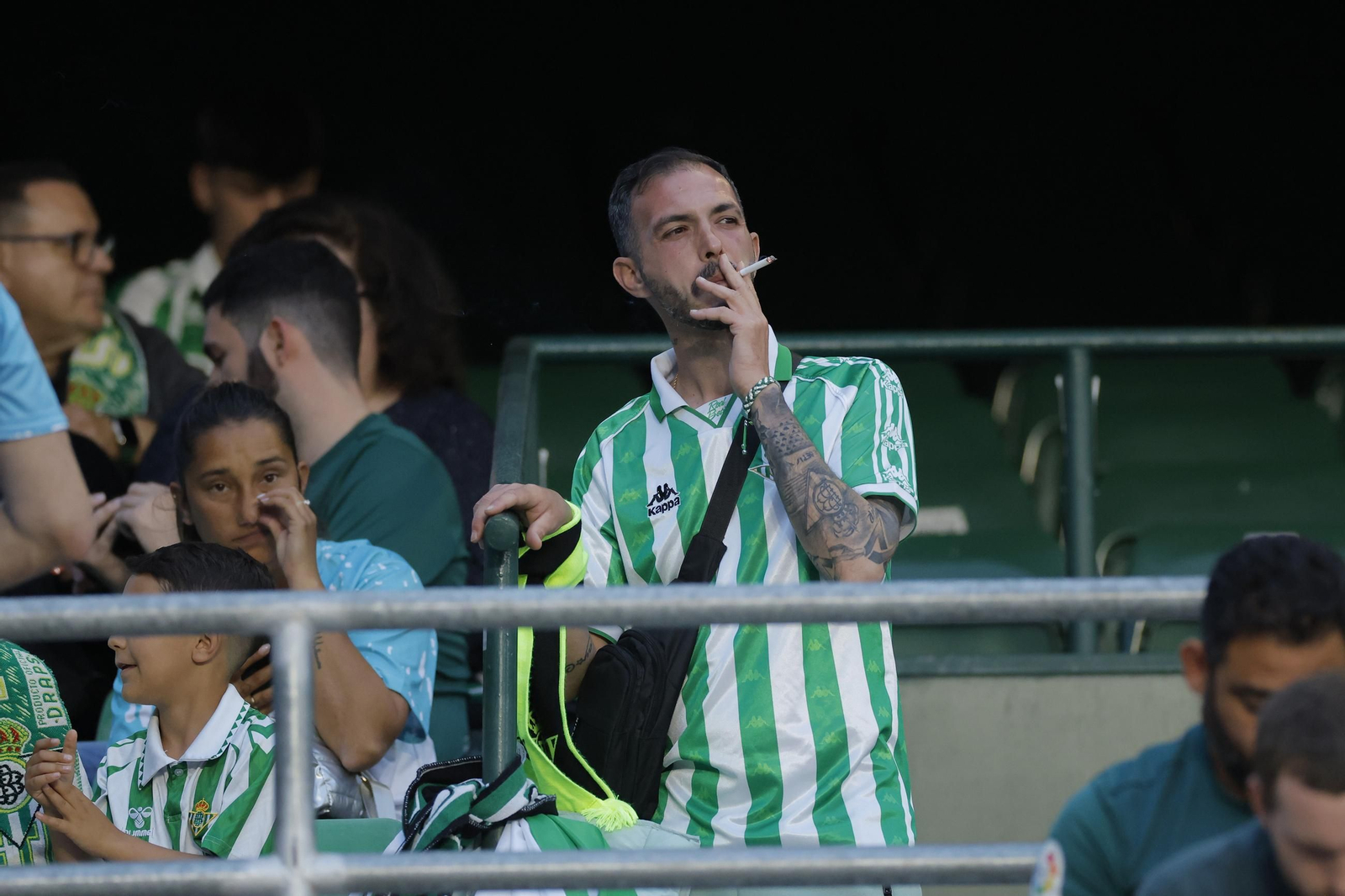 Búscate en las fotos del Betis - Jagiellonia
