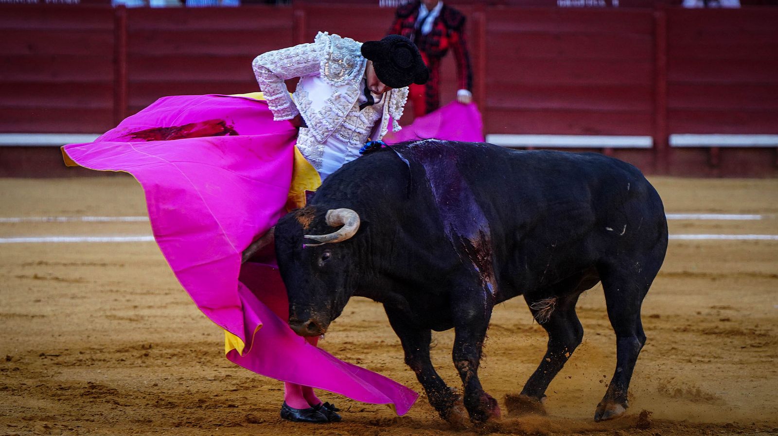 Puerta grande para Roca Rey y El Juli en la plaza de toros de Jerez