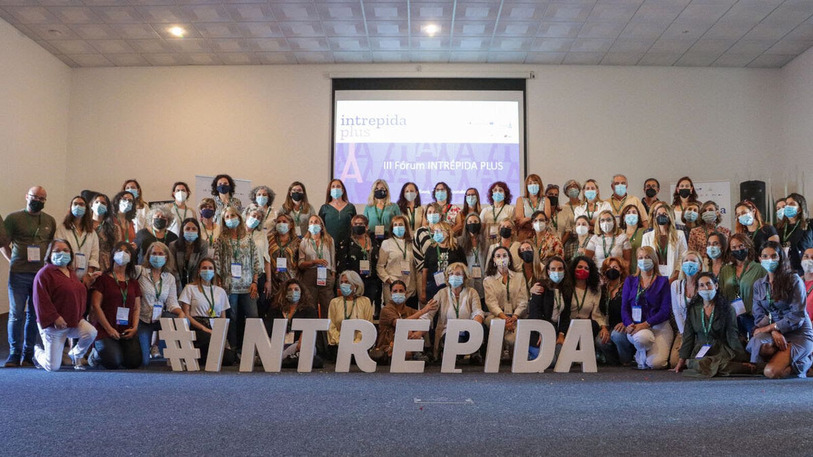 Foto de familia de las integrantes del proyecto.