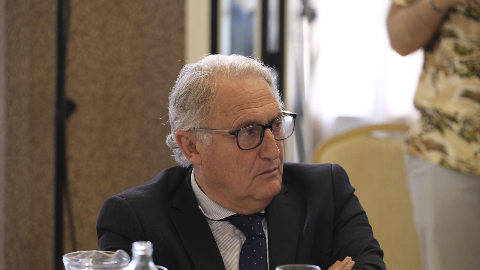 Imágenes del desayuno coloquio de Diario de Almeria y Hidralia.