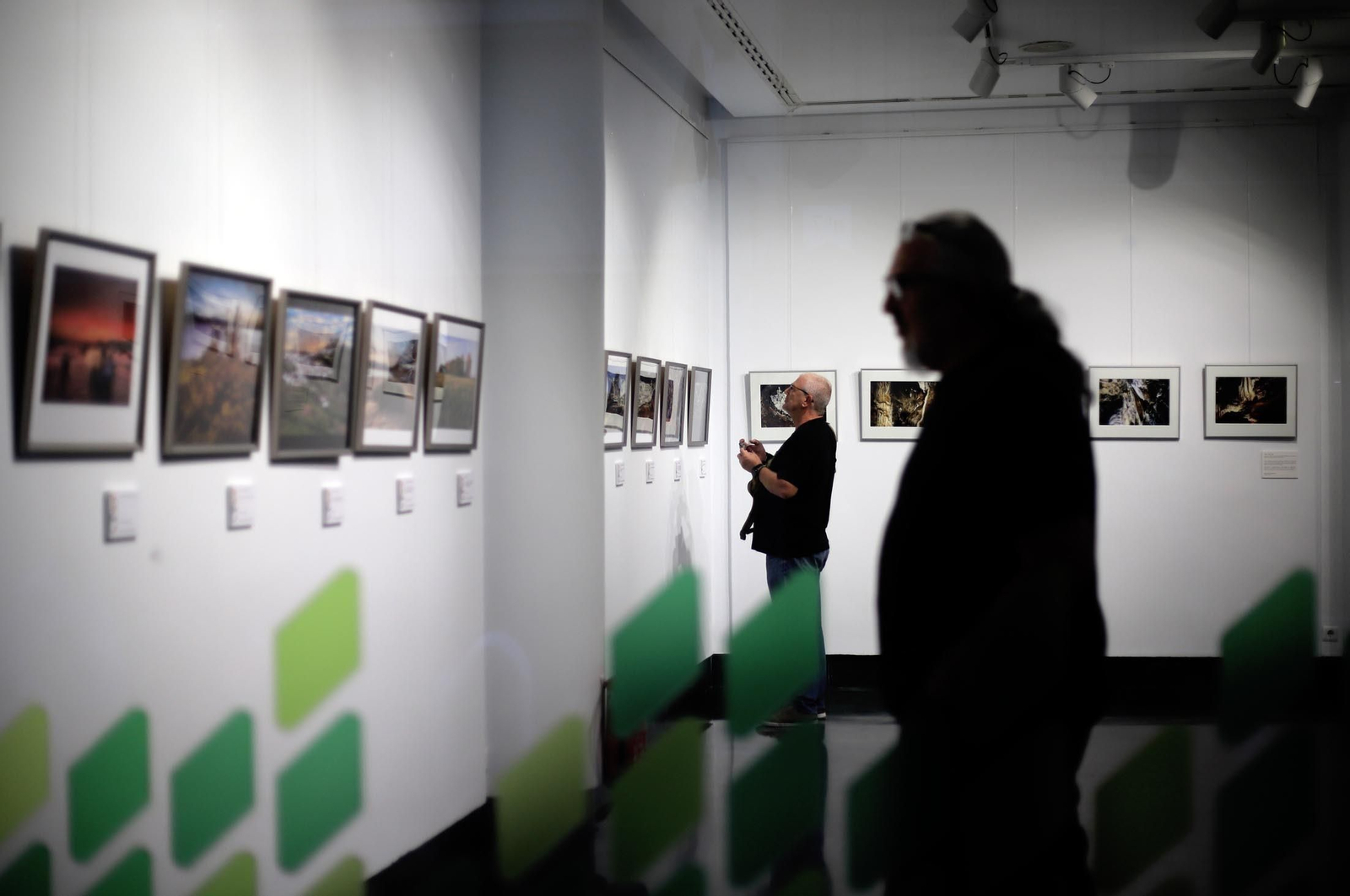 Imágenes de la exposición "Patrimonio de Huelva y Provincia", en el Centro Cultural "José Luis García Palacios" de la Fundación Caja Rural del Sur