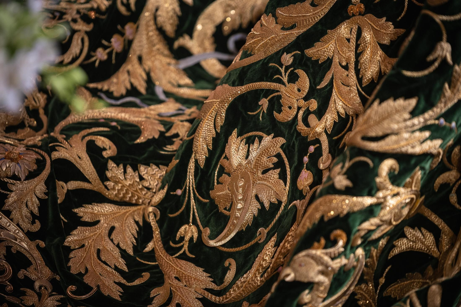 Imágenes del besamanos a la Esperanza de Triana en la Capilla de los Marineros