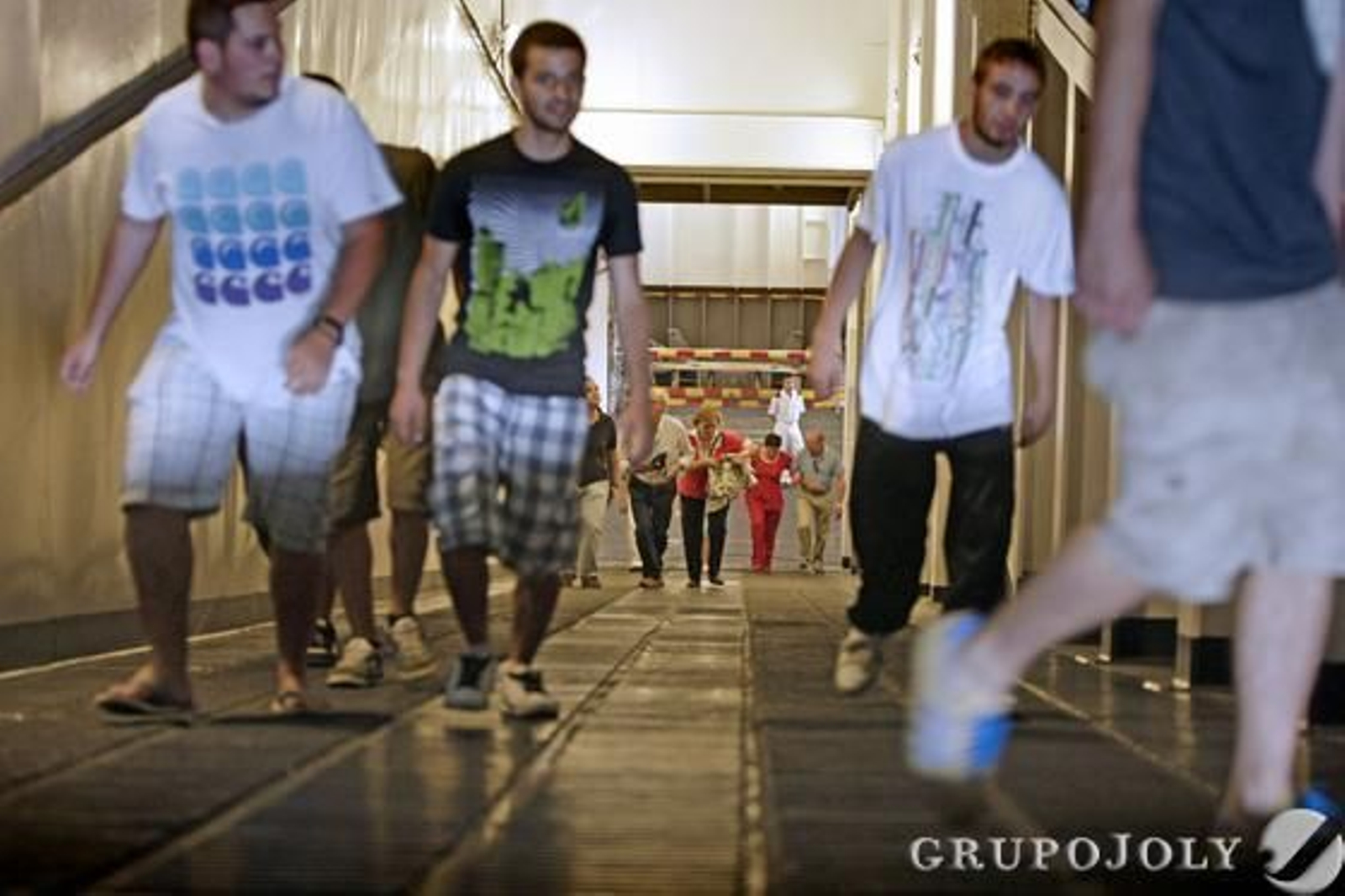 El mayor buque que haya tenido la Armada española en toda su historia permanecerá 3 días en el puerto gaditano en jornada de puertas abiertas./Julio González