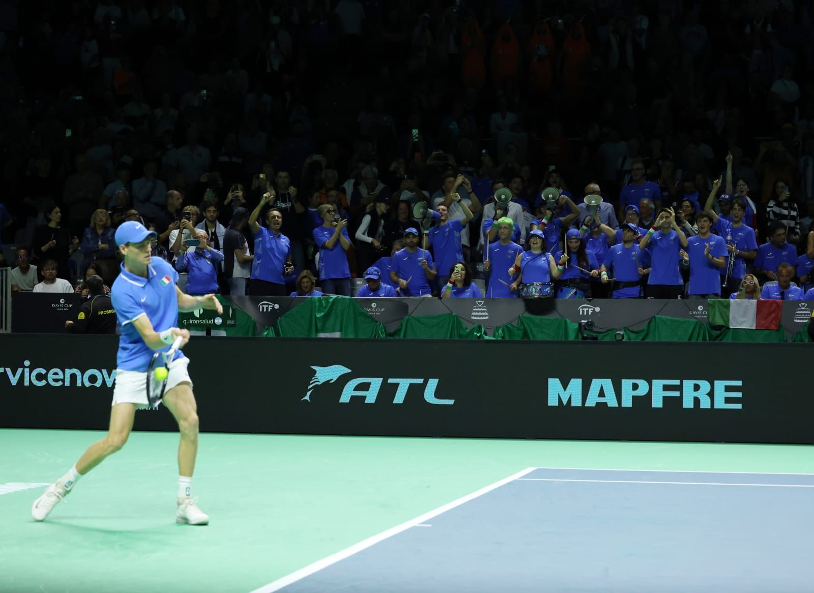 Jannik Sinner trae su show a Málaga.