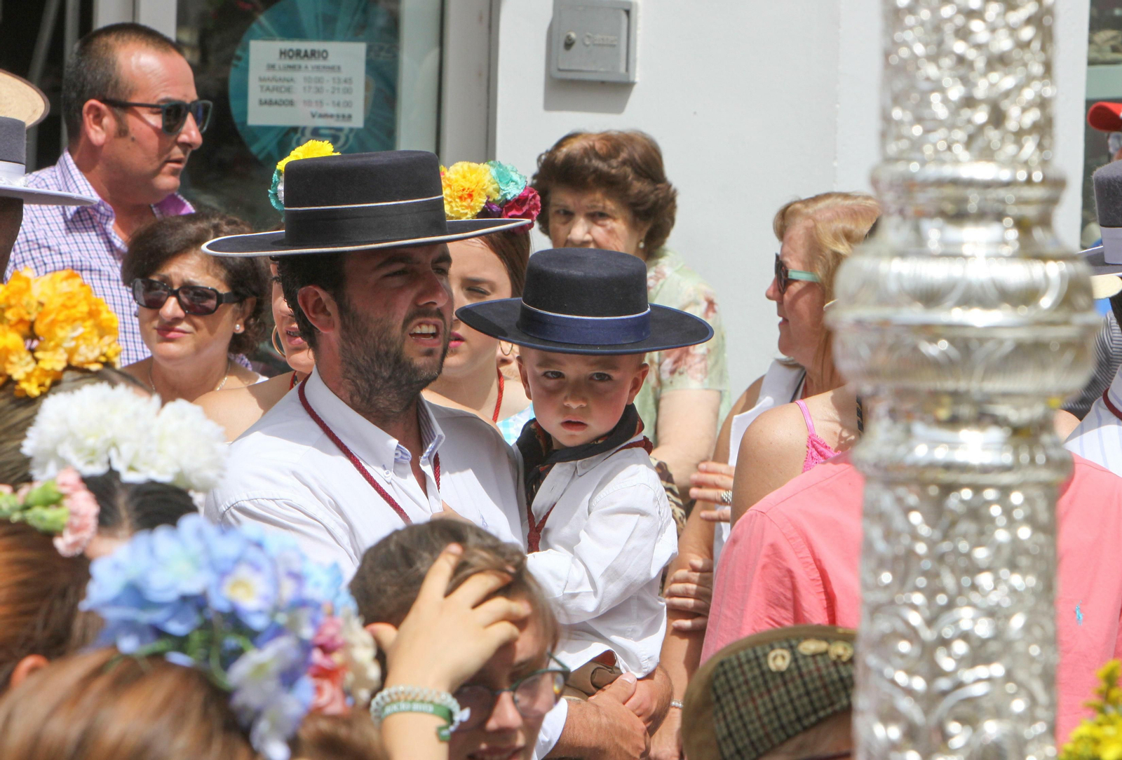Salida de la Hermandad del Rocío de Chiclana