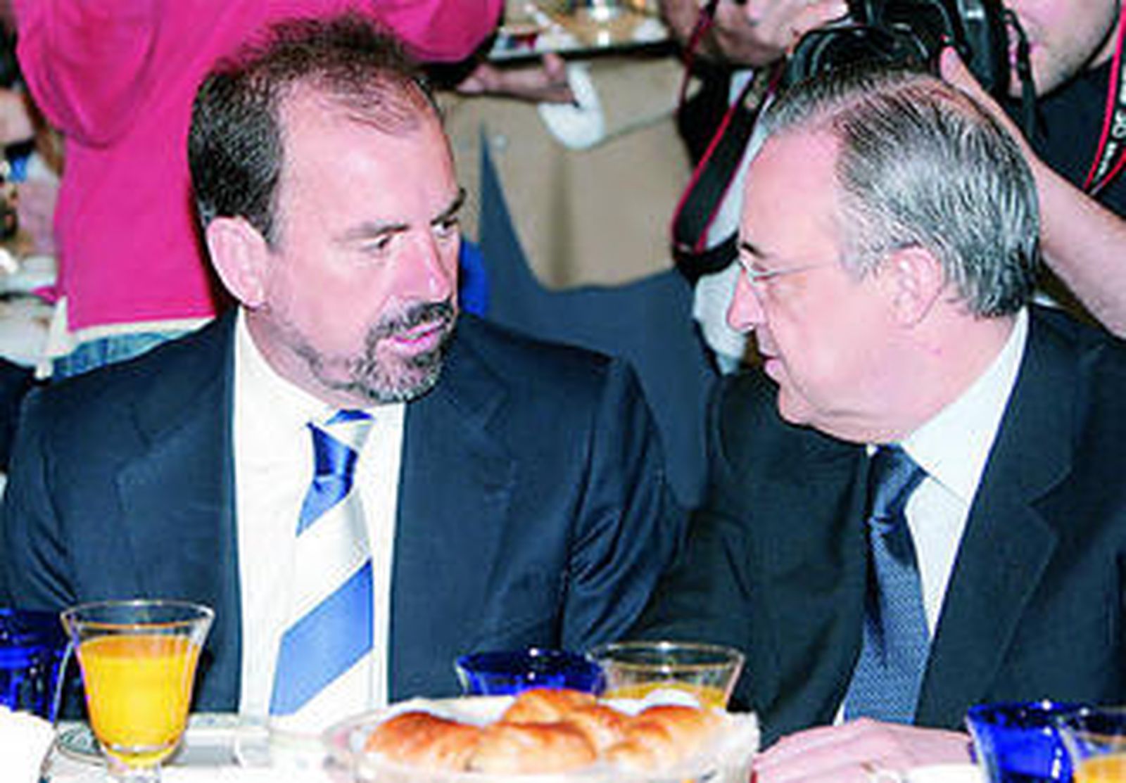 Ángel Martín y Florentino Pérez, ayer en un desayuno.