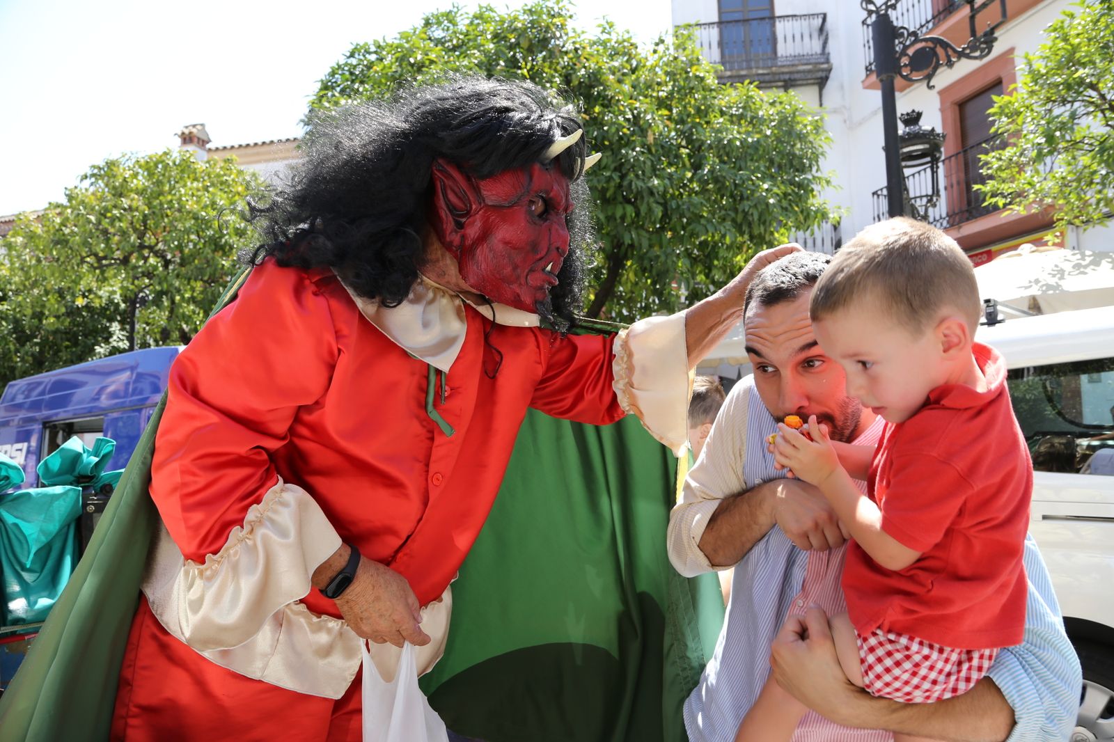 La suelta de la Diablilla en Montoro y sus tirones de pelo, en imágenes